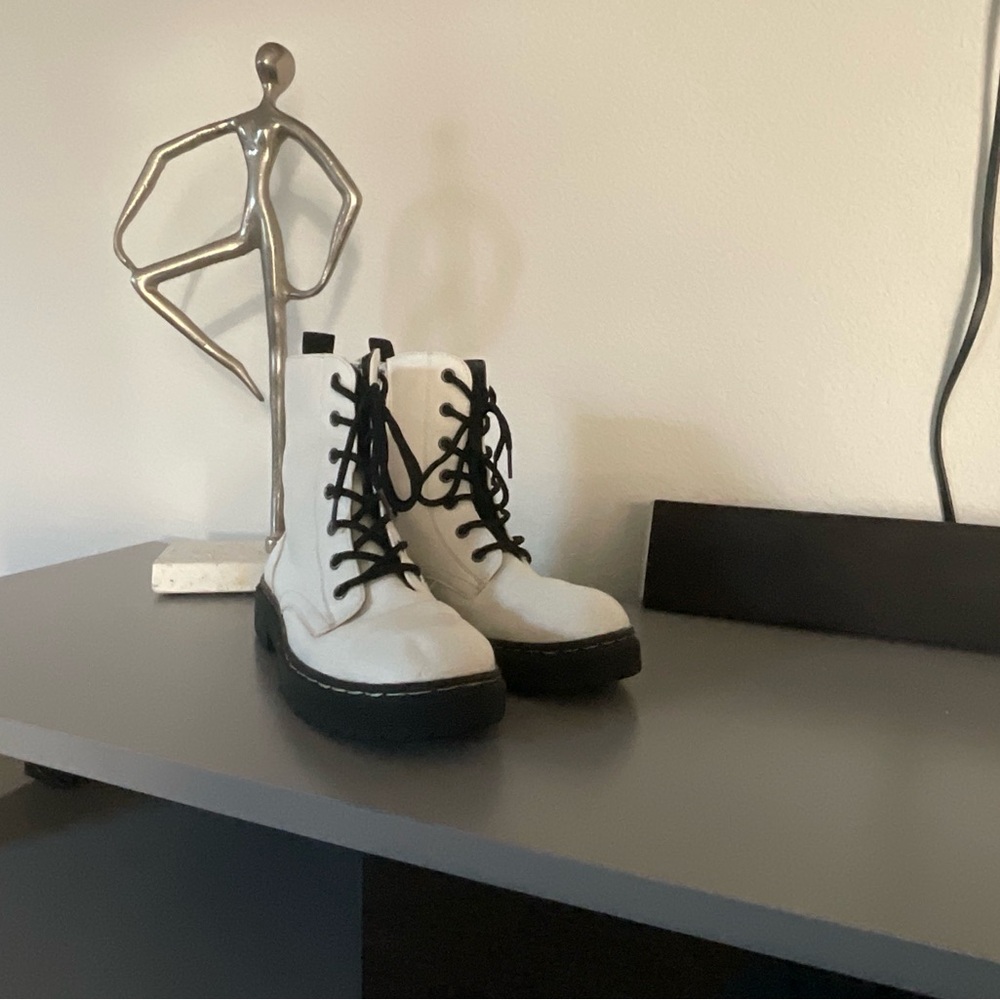 White Lace-Up Platform Combat Boots - Girl’s